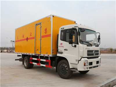 東風天錦6.6米/6.2米爆破器材運輸車